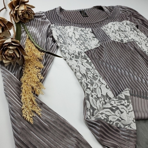 Andrade Lavender Lace Silver Stripe Shimmer Top S - Picture 15 of 16